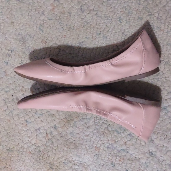Pink flats - Picture 2 of 3